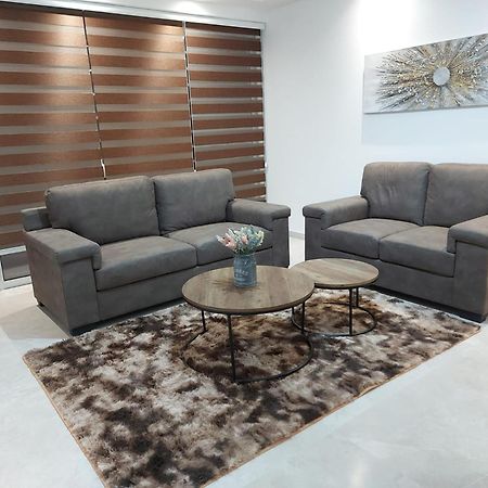 Centre Point Comfort Apartment Σεντ Πόλς Μπέι Εξωτερικό φωτογραφία